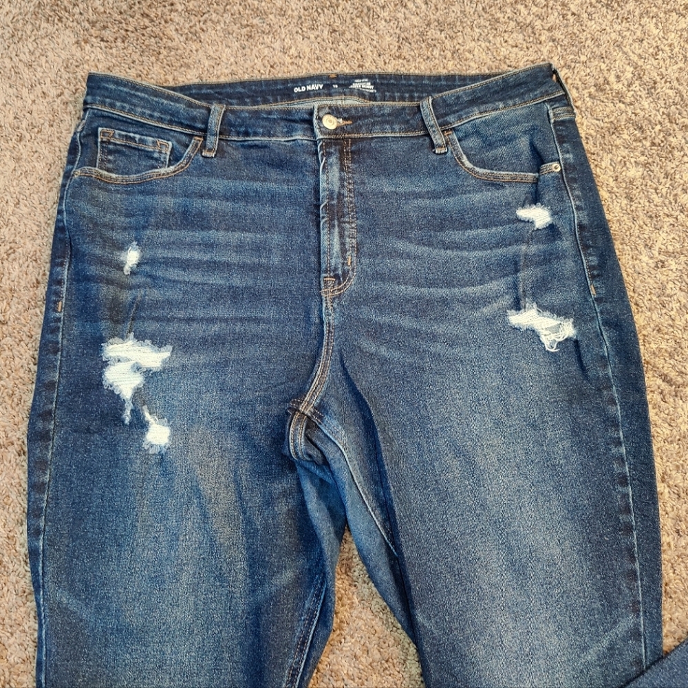 Old Navy High Rise Secret Slim Skinny Jeans - Picture 4 of 5